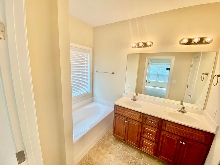 117 Bridgeway Dr — Photo 24