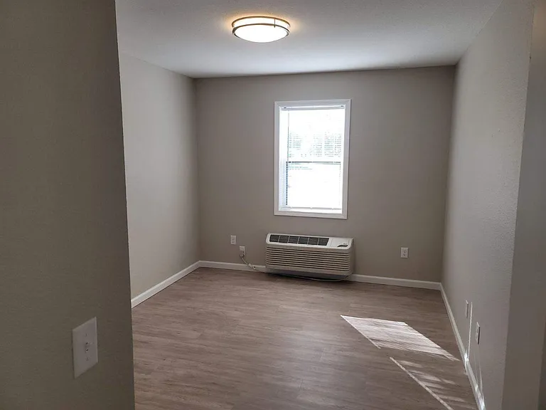 1501 W North 4th St #1 — Photo 12