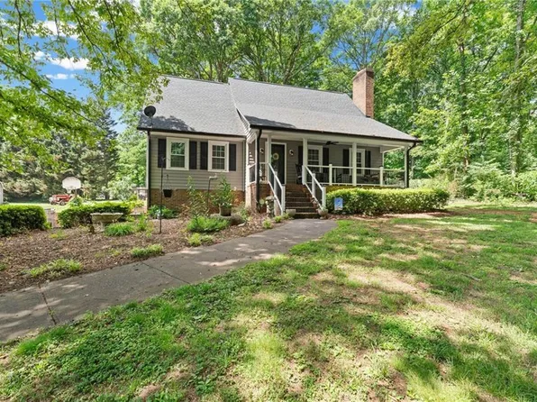 5750 Stanleyville Dr, Winston Salem, NC 27105