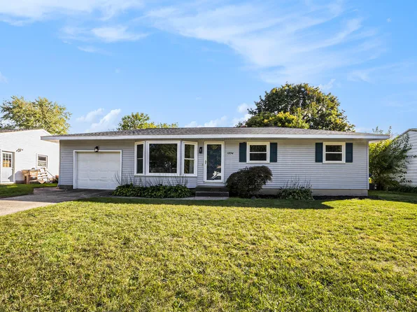 1234 Laurie Gail Dr, Lowell, MI 49331