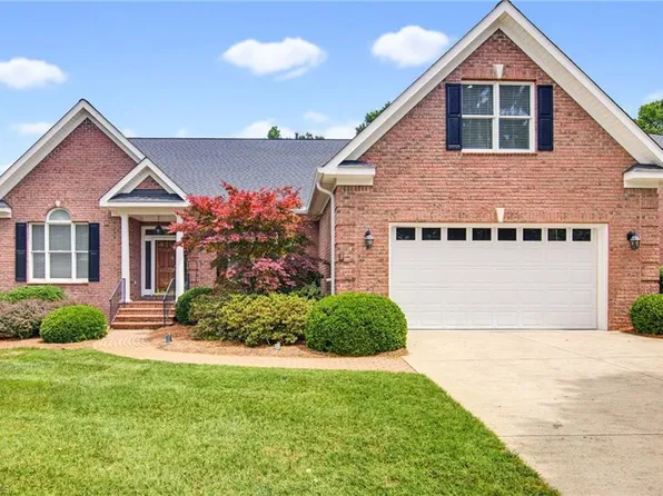 4733 Barrington Place Ct, Jamestown, NC 27282