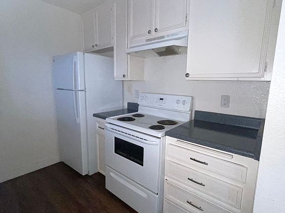 2nd image of 3825 47th St APT 2