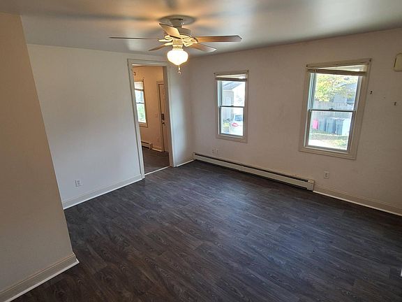 4th image of 526 W Michigan Ave
