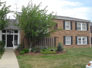 26183 Raintree Blvd #C2, Olmsted Falls, OH 44138