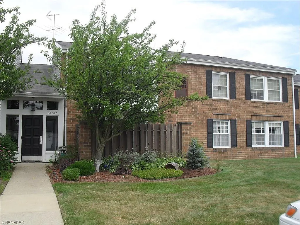 26183 Raintree Blvd #C2 photo 1