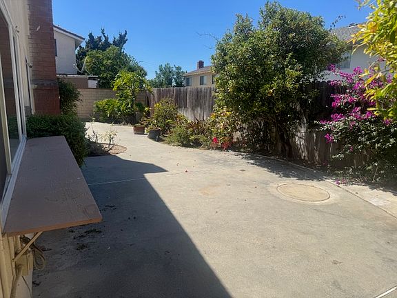 4th image of 17551 Teachers Ave