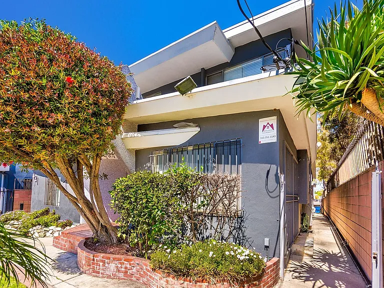 421 Venice Way — Photo 8