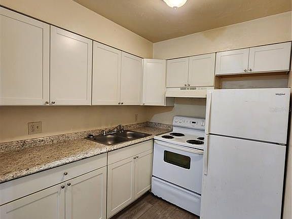 5th image of 7012 SW 6th Pl APT E
