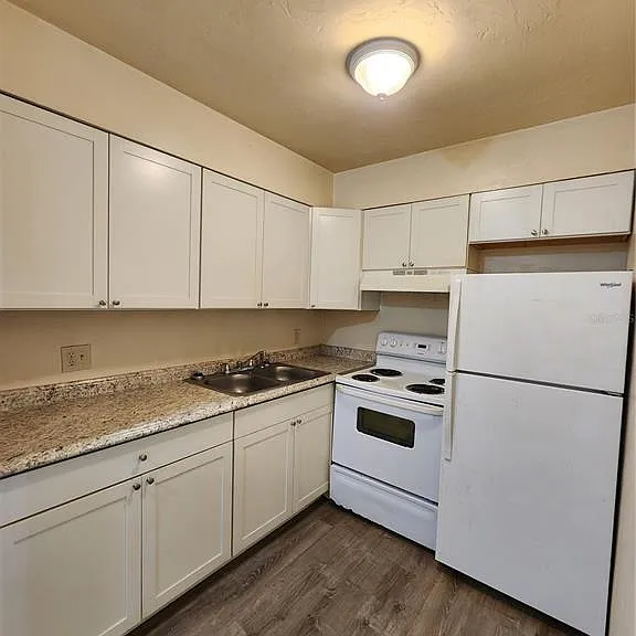 7012 SW 6th Pl #C — Photo 7