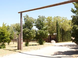 1250 Arabian Dr, Tehachapi, CA 93561