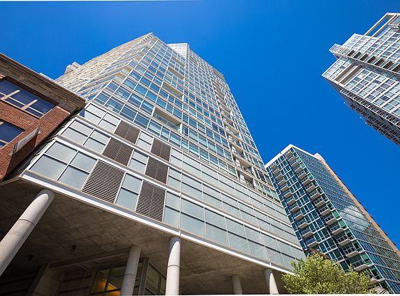 2nd image of 510 W Erie St #1002