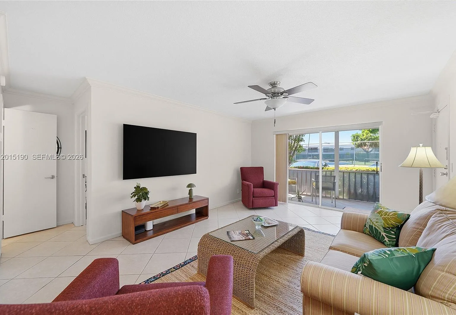 Bay Colony Club Condo — Photo 4