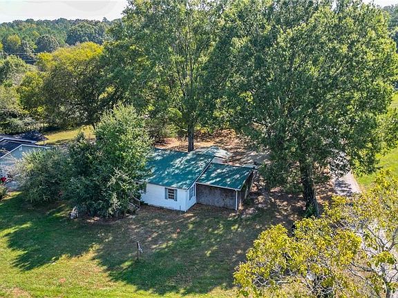 3rd image of 2857 McDaniel Station Rd SW