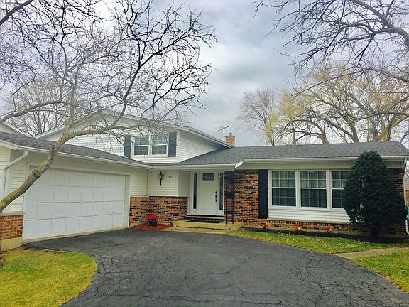 2nd image of 811 W Tanglewood Dr