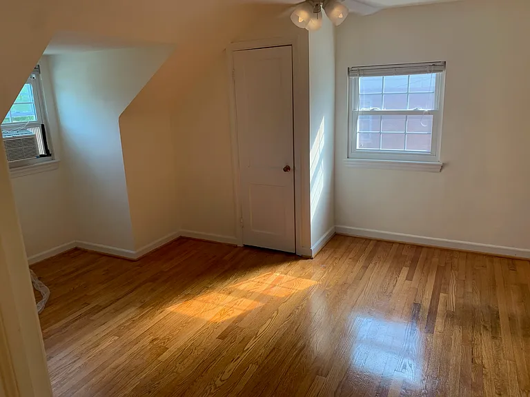 5818 Dewey St — Photo 9