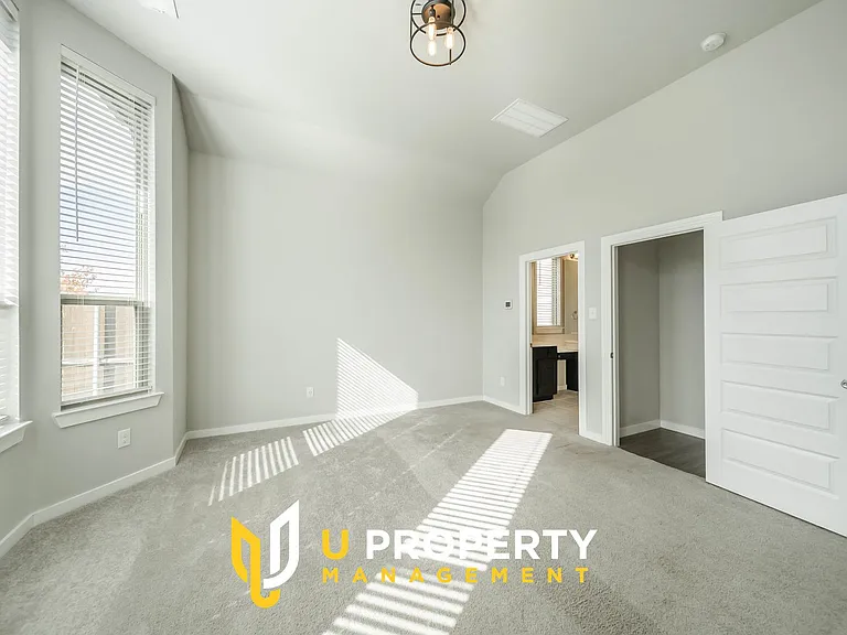 1113 Sheldon Dr — Photo 30
