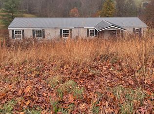 64 Becky Jane Rd, Frenchburg, KY 40322