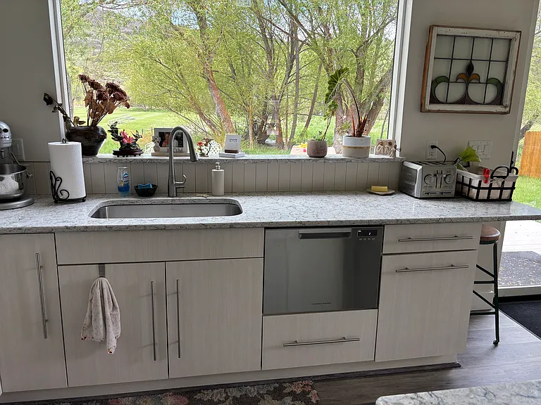 735 Pamela Ln — Photo 13
