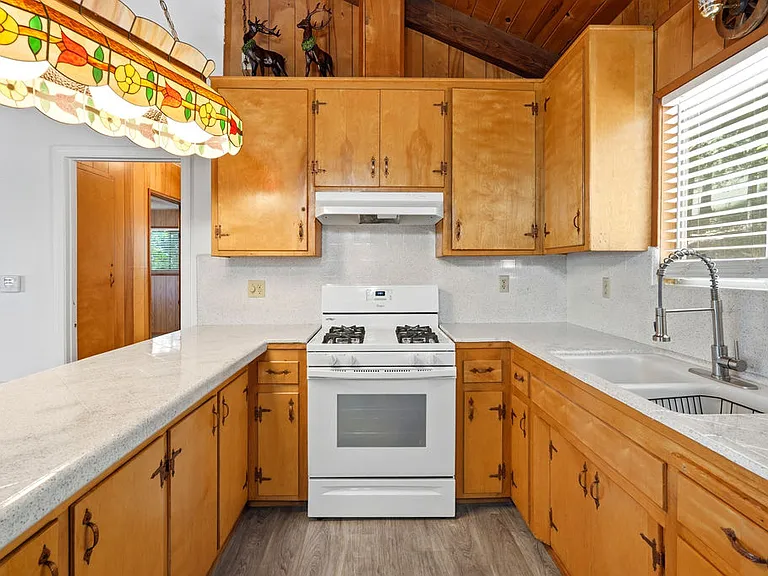 1168 Jungfrau Dr — Photo 7
