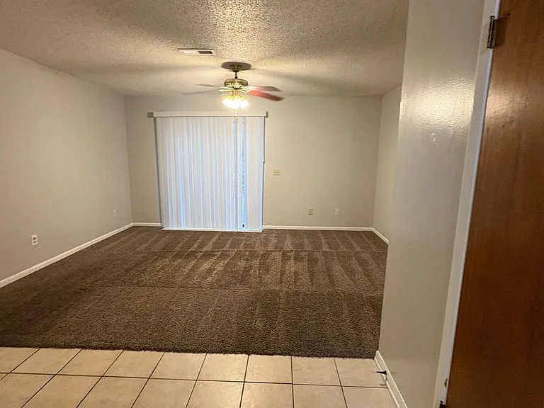 214 Candlebrook Dr — Photo 8