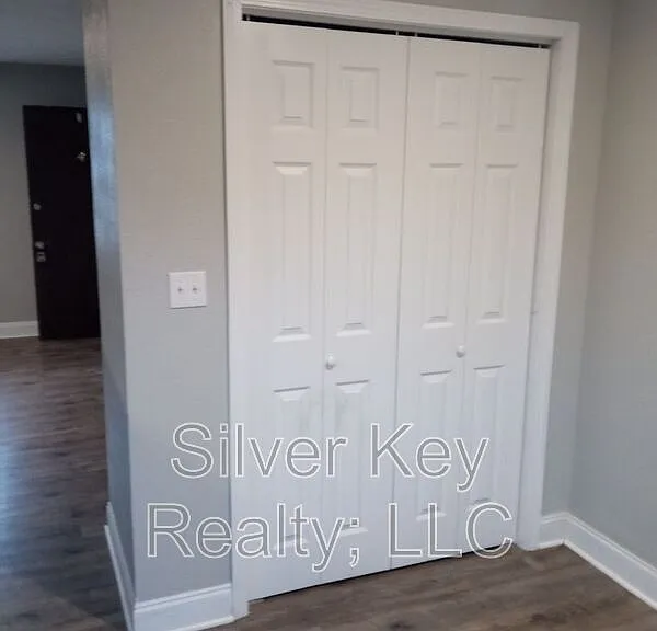 408 & 410 Oklahoma St #4 — Photo 9