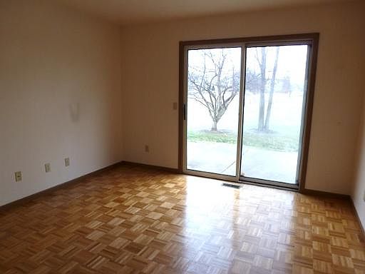 4th image of 1628 Lexington Dr