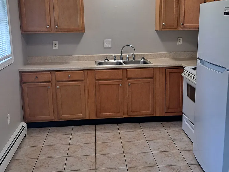 445 Mechanicsville Rd #13 — Photo 4