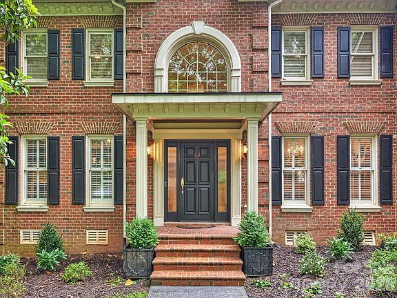 2nd image of 2616 Giverny Dr