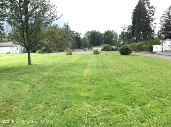 319 N Abington Rd, Clarks Green, PA 18411