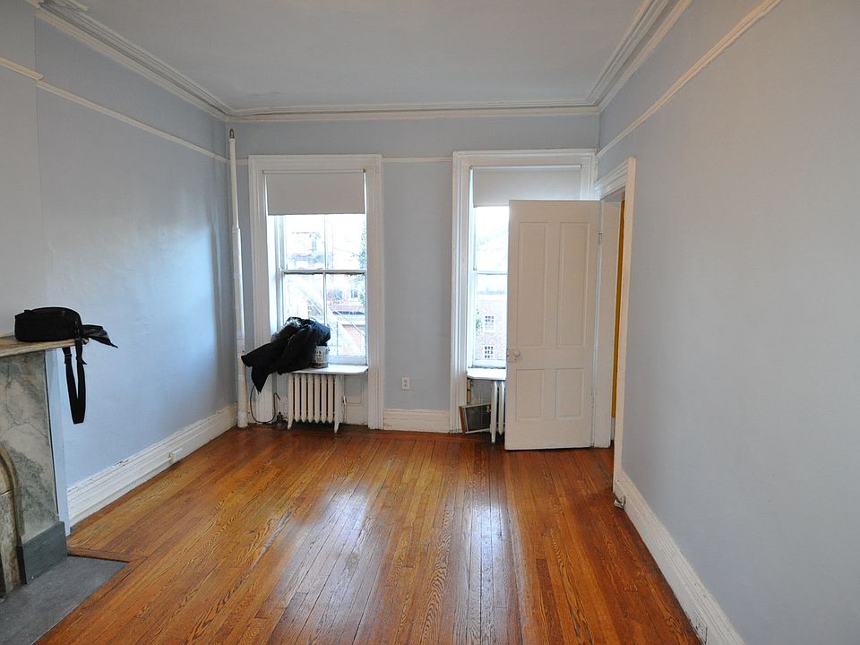 1st image of 265 W 11th St APT 4R