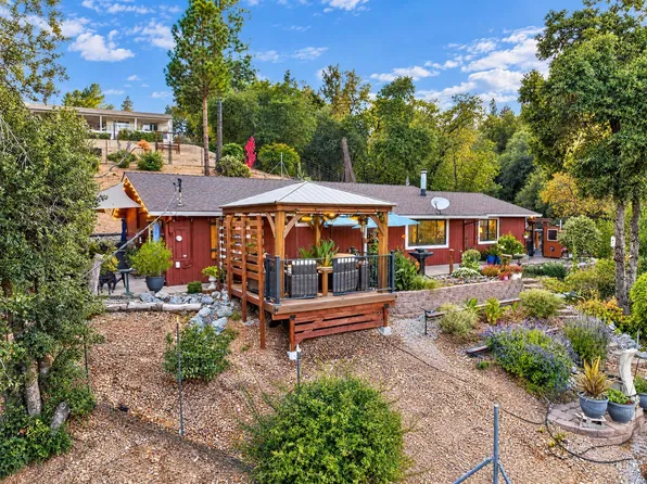 733 N Circle Dr, Diamond Springs, CA 95619