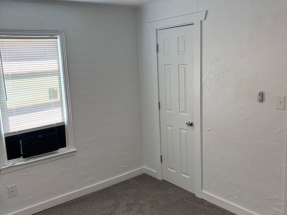 5th image of 708 1/2 S Washington St #4