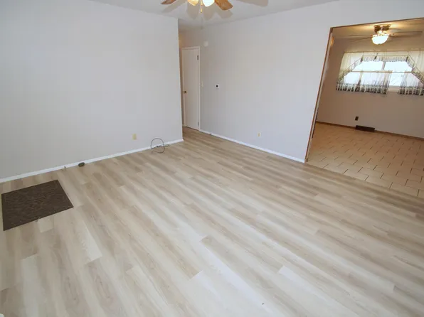 3029-1 Welshire Dr, Bettendorf, IA 52722