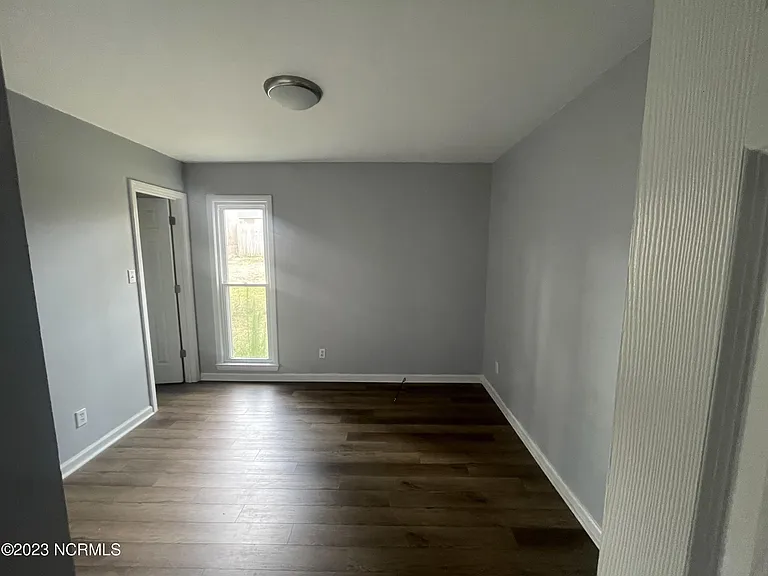 3337 Redfox Rd — Photo 8
