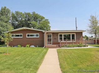 3611 Foxcroft Rd, Cheyenne, WY 82001
