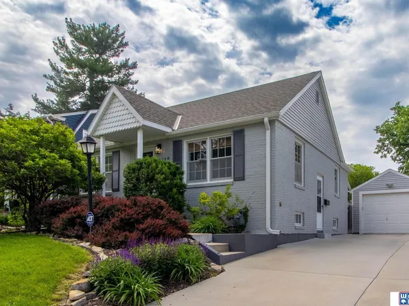 2215 Smith St, Lincoln, NE 68502