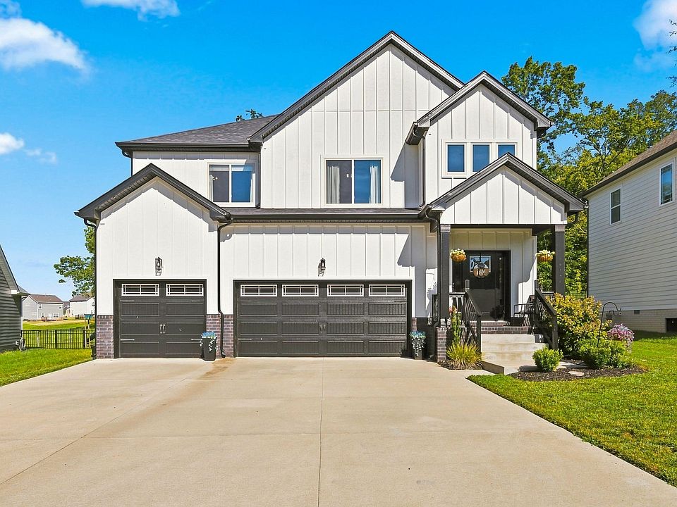 1st image of 1738 Oak Forest Dr