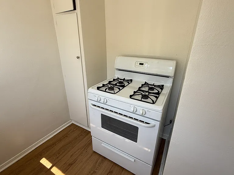 Gas range