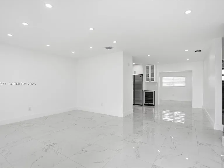 5521 SW 104th Ave — Photo 5