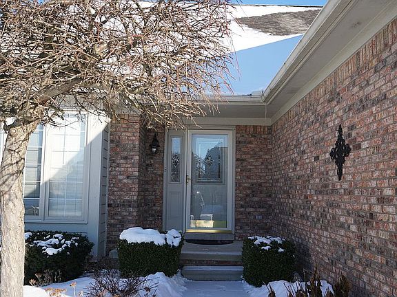 2nd image of 52790 Covecreek Dr