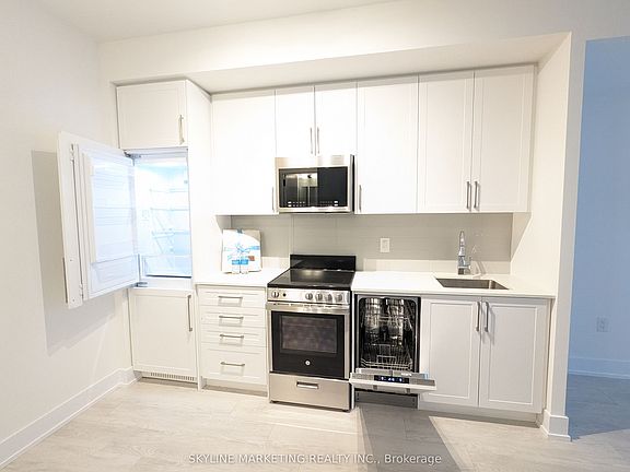 5th image of 2450 Old Bronte Rd #327