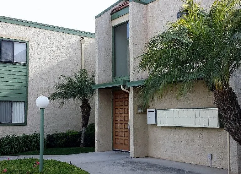 8000 University Ave #402 — Photo 7