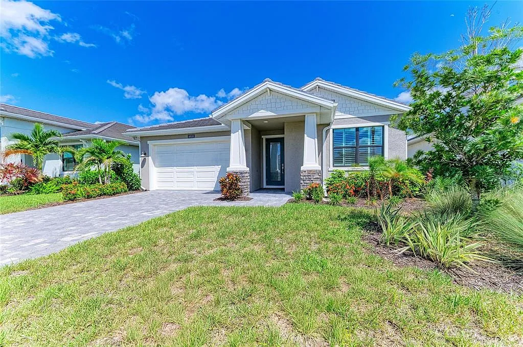 3 bed, 2.5 bath, 2238 sqft, $4,500 — Photo 2