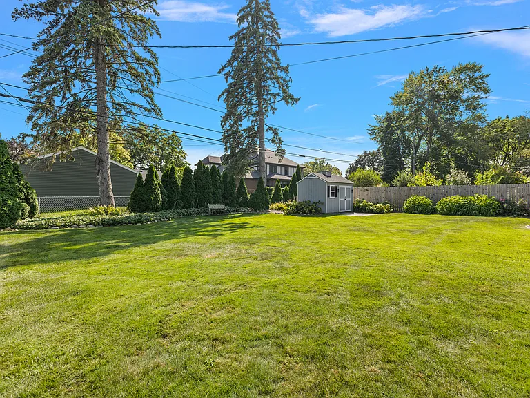 2546 Dorchester Rd — Photo 37