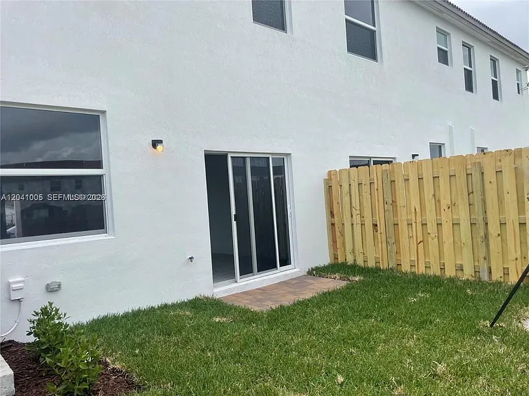 12612 NW 22nd Pl #12612 — Photo 9