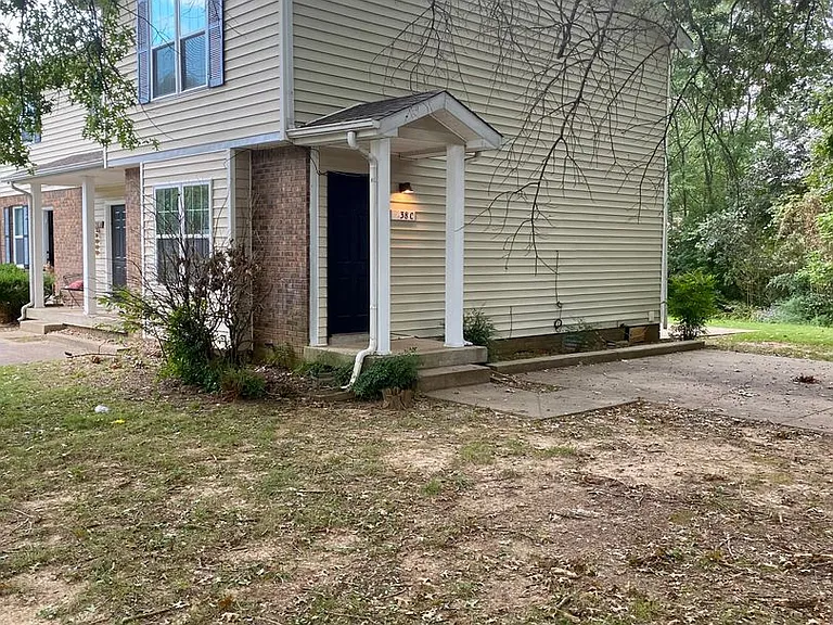 638 Bradley Ct #C — Photo 1