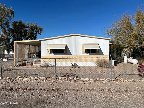 746 W Falcon Dr, Quartzsite, AZ 85346
