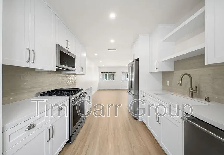 1801 Clay St — Photo 6