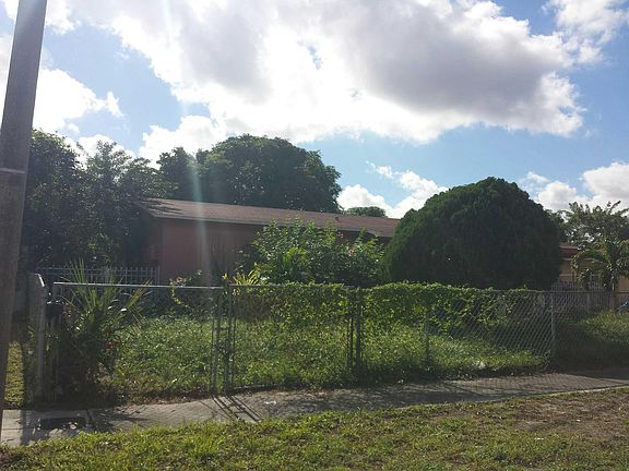 3rd image of 4050 NW 200th St