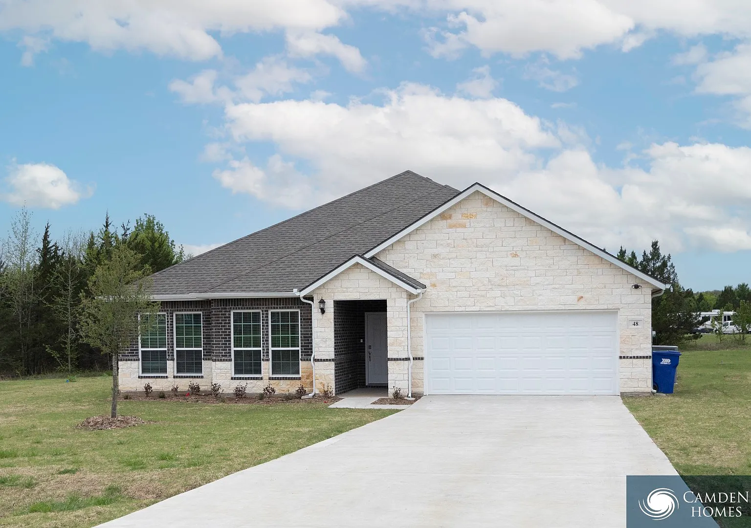 2336 Brandon Street — Photo 2